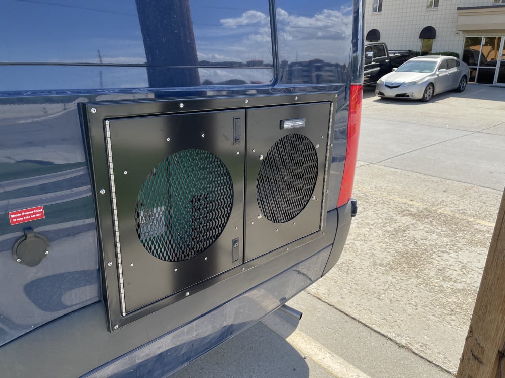 15' Mobile Command Van 