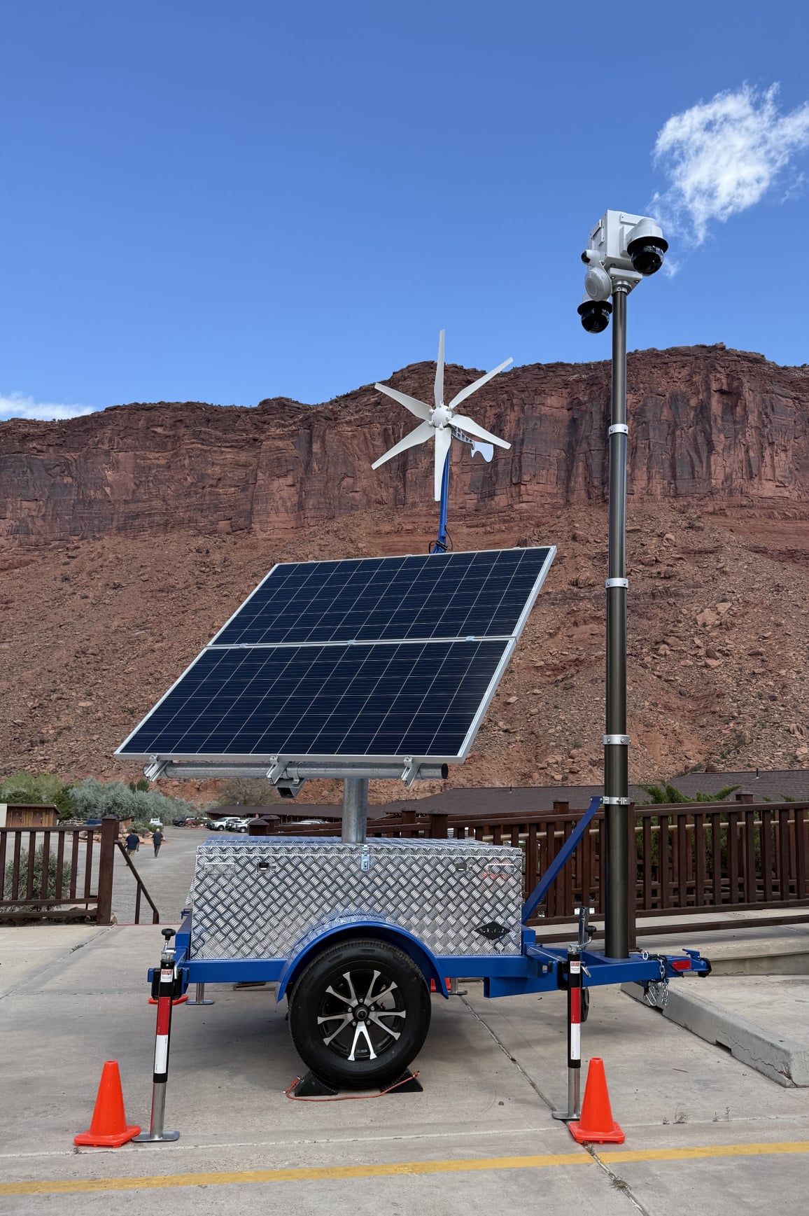 Surveillance Trailer - Model 5703