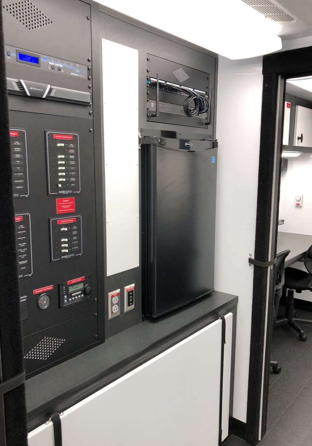 24' Mobile Comman Truck