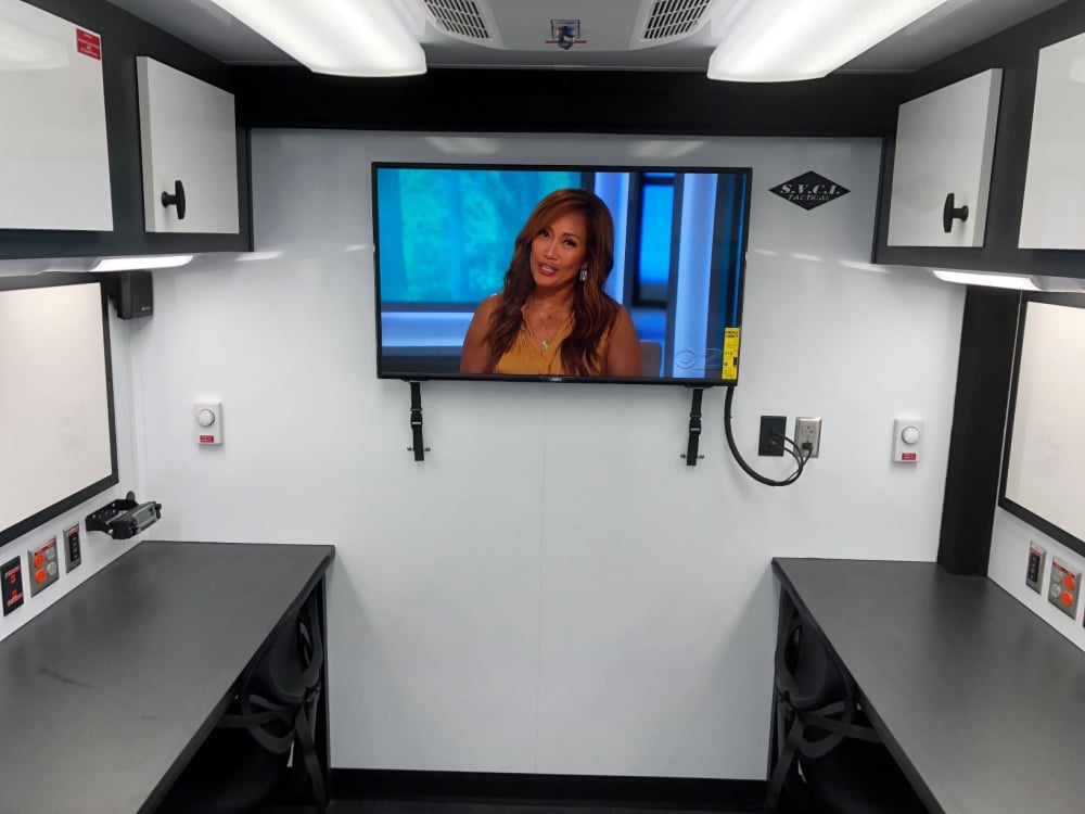 24' Mobile Comman Truck