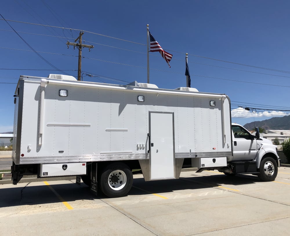 24' Mobile Comman Truck